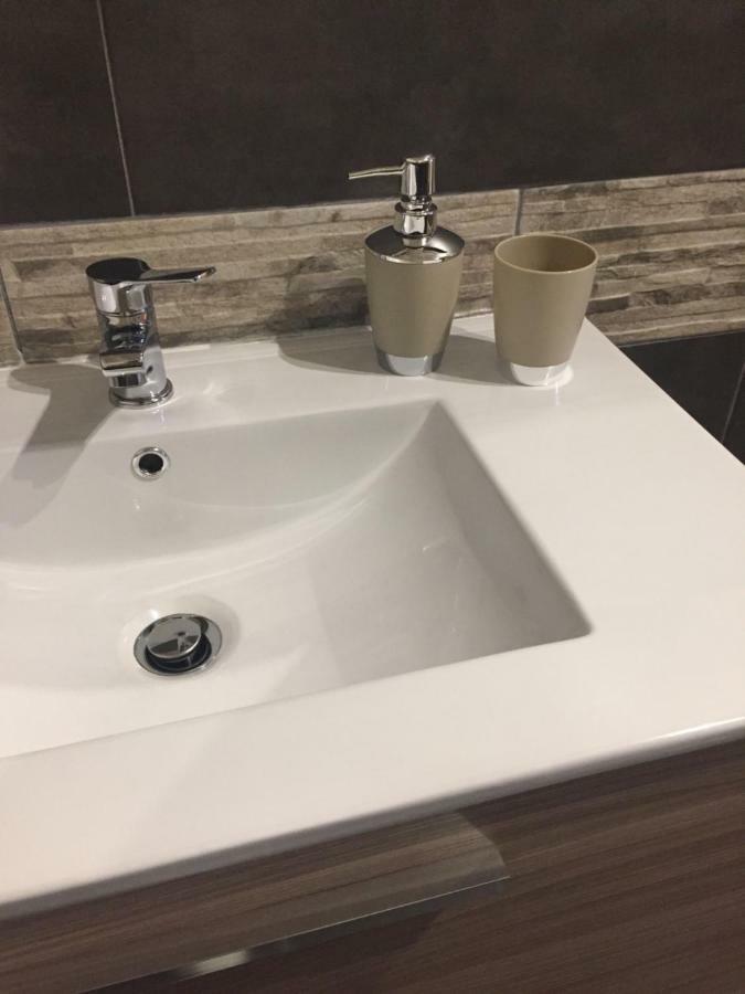 カリアリ Al Corso Bed & Breakfast エクステリア 写真